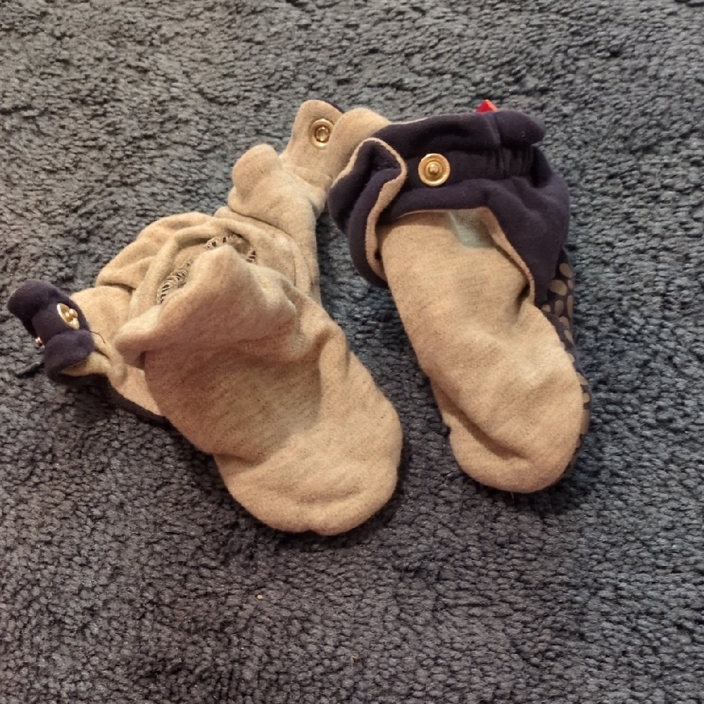 Zutano Organic Cotton Baby Booties in Gray and Navy